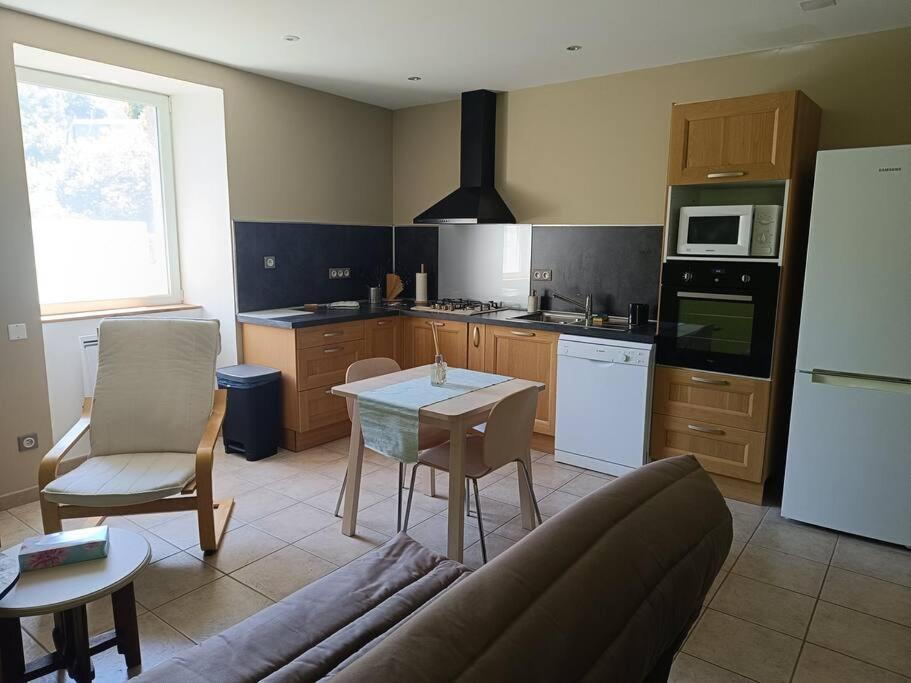 Appartement 2 A 4 Personnes Antraigues Ngoại thất bức ảnh